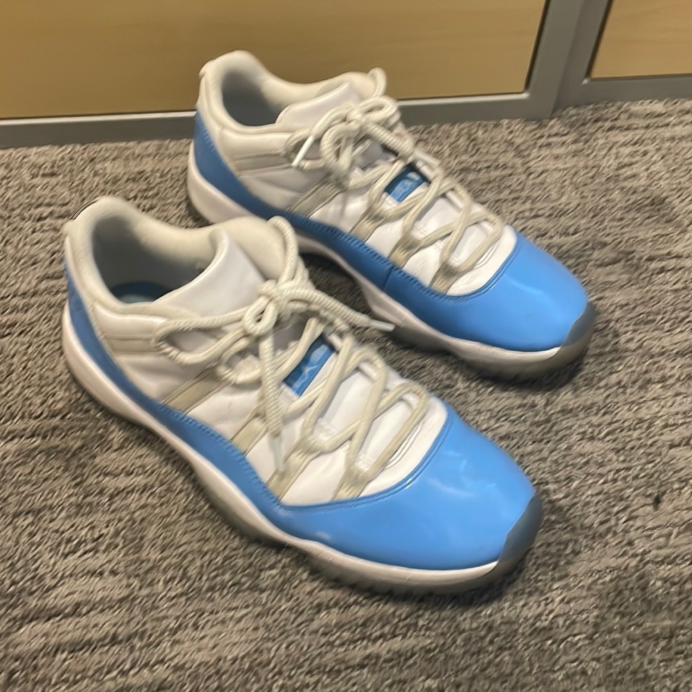 USED UNC JORDAN 11 LOWS